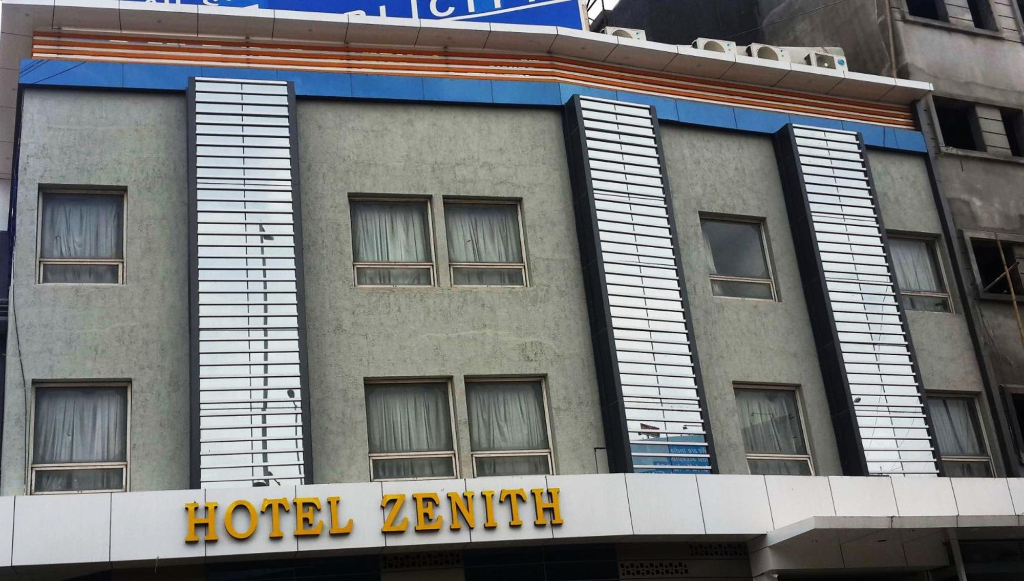 Hotel Zenith Surat Buitenkant foto