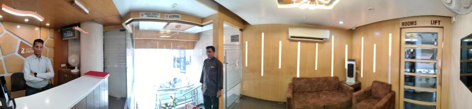 Hotel Zenith Surat Buitenkant foto