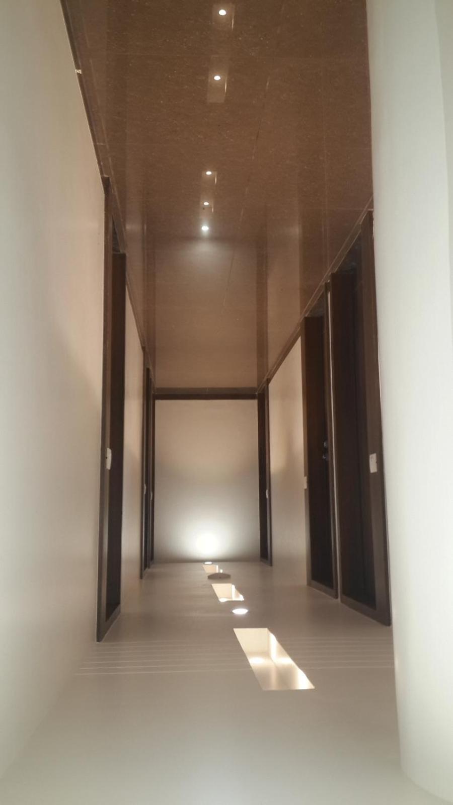Hotel Zenith Surat Buitenkant foto