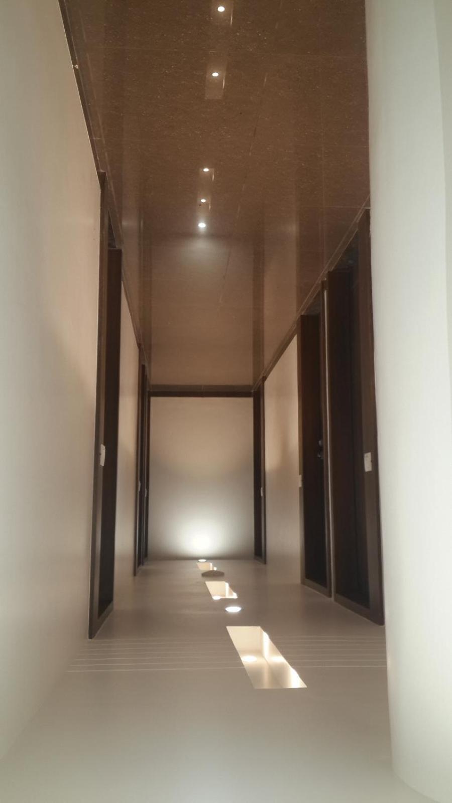 Hotel Zenith Surat Buitenkant foto